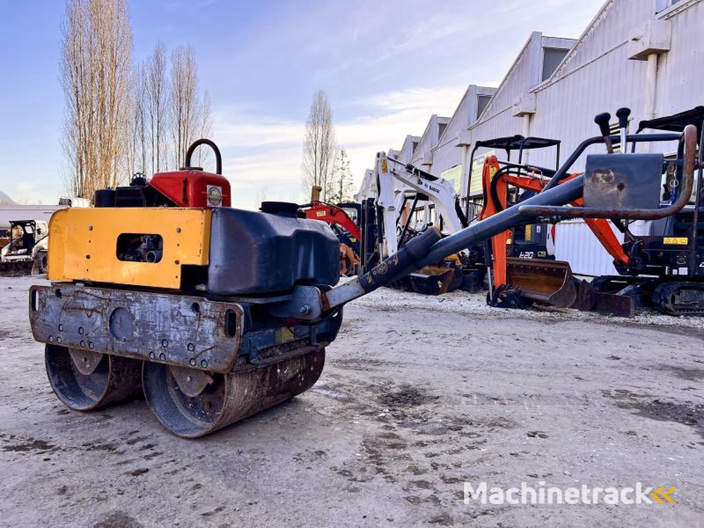 BELLE-GROUP Compacteur à main