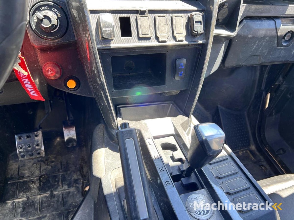 Yamaha BUGGY-SSV-RMAX-1000-WOLVERINE