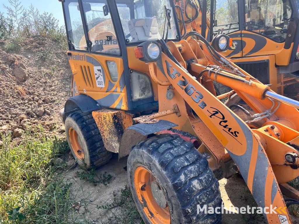 Venieri 263B-PLUS-CHARGEUSE-SUR-PNEUS