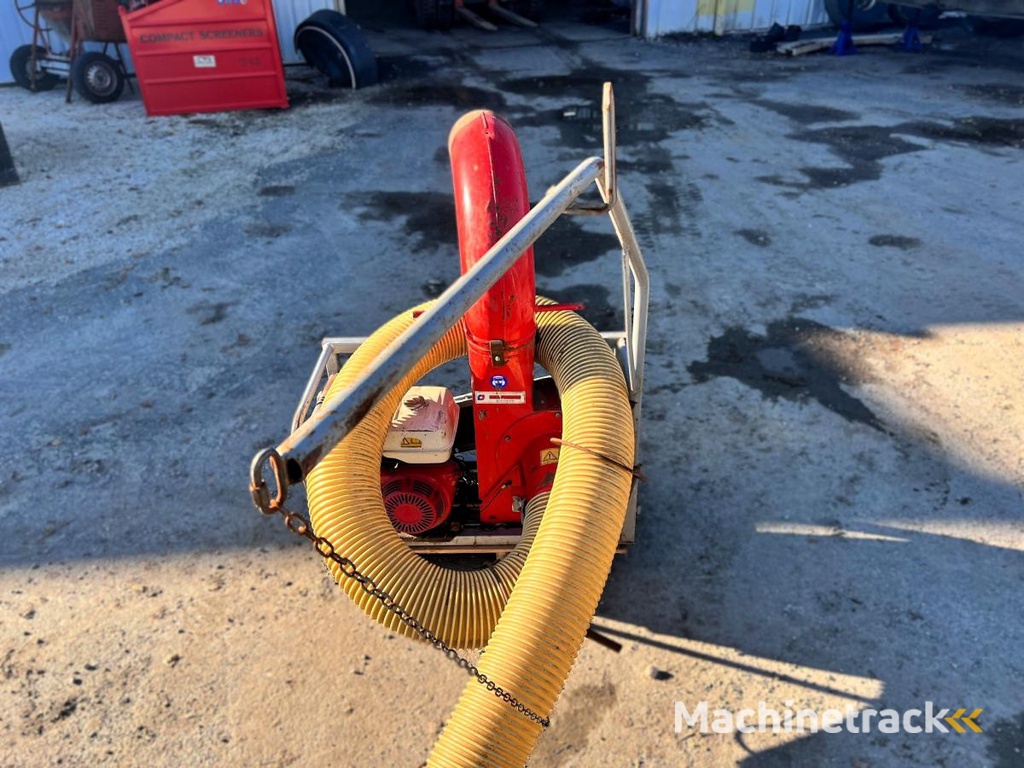 ASPIRATEUR-A-FEUILLE-MOTORISÉ SUR BERCE (NET TVA)