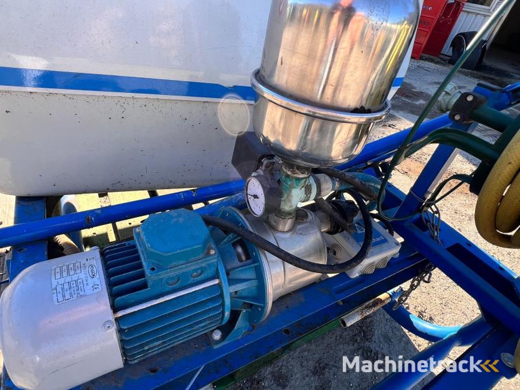 BLANCHARD CUVE D'ARROSAGE PULVERISATEUR