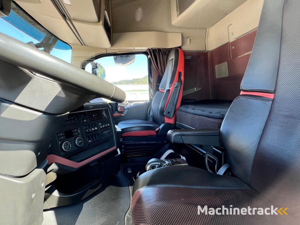 Volvo FH16-750cv-4x2-Cabine-Glob-Hydraulique