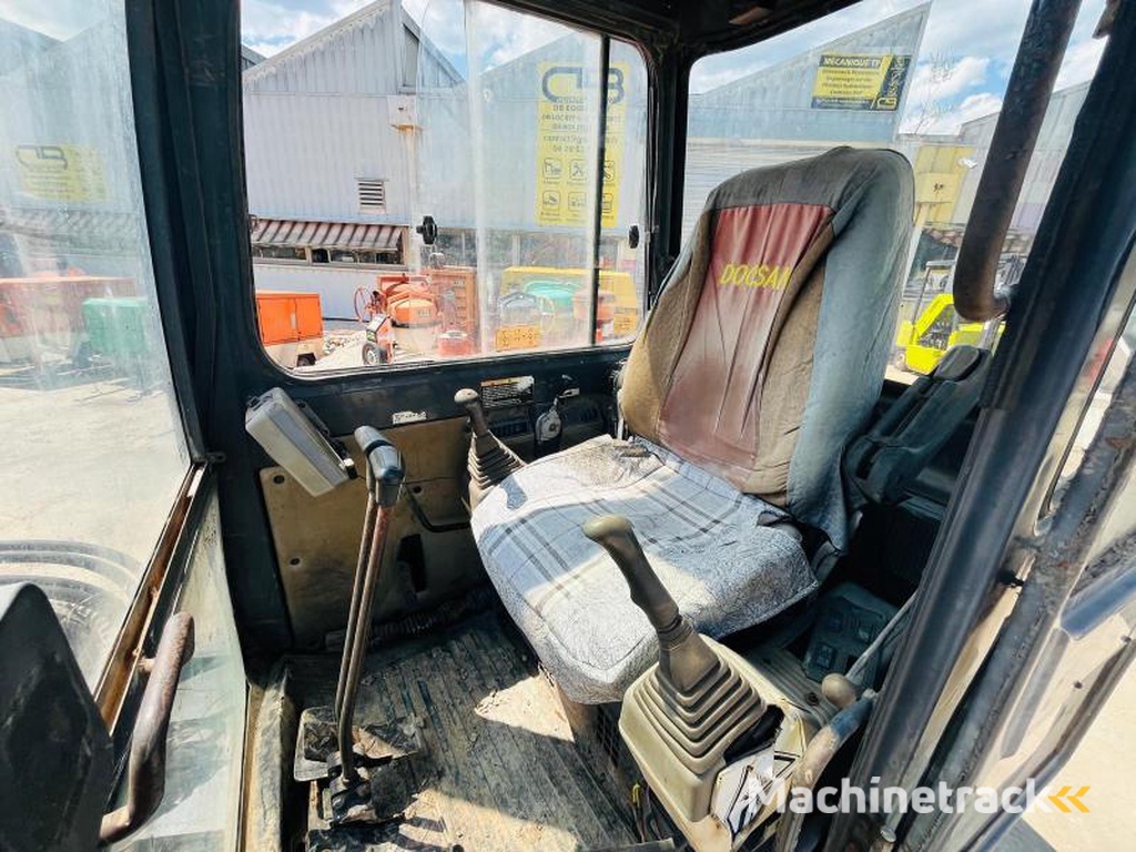 Doosan DH55-MINI-PELLE-5T