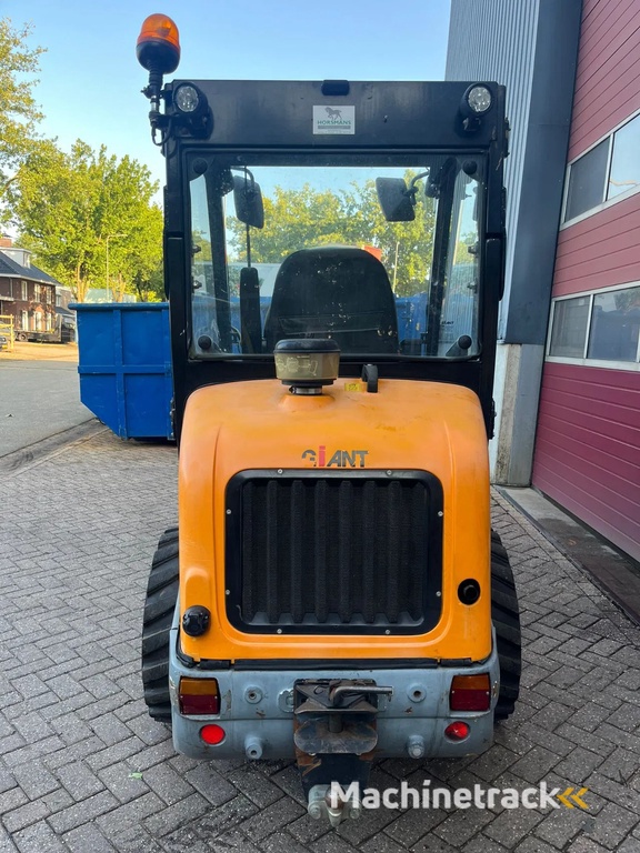 Giant V 452 T HD met kenteken en cabine