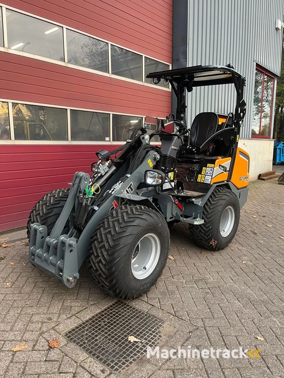 Giant G2700 X-TRA HD+