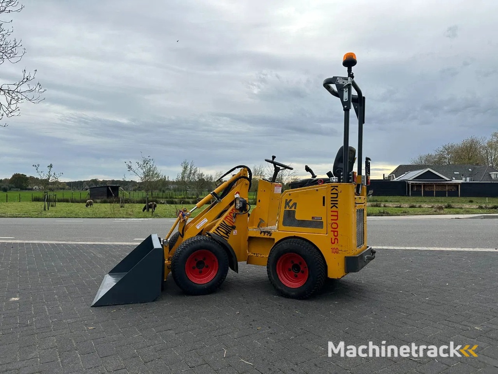 Knikmops 100 | Bouwjaar 2019 | 2734 uur