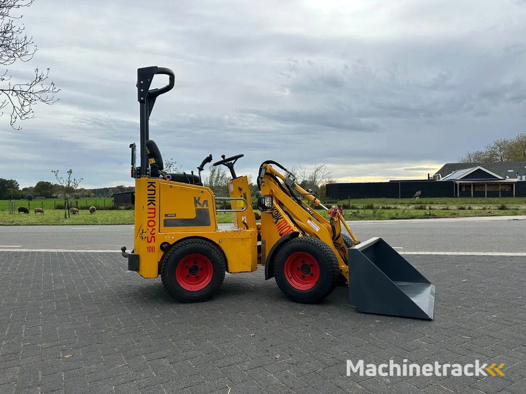 Knikmops 100 | Bouwjaar 2019 | 2734 uur