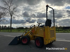 knikmops-90-bouwjaar-2005-4367-uur