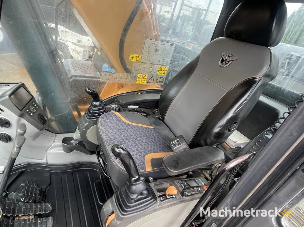 CASE CX 300 D       2017