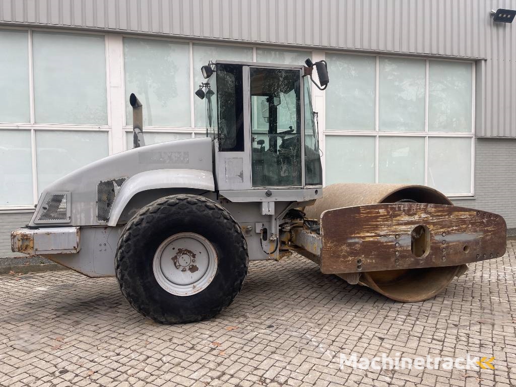 CAT CS 663 E      2002