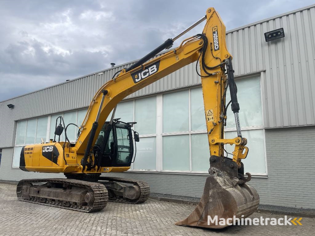 JCB JS 220 N LC      2012    CE