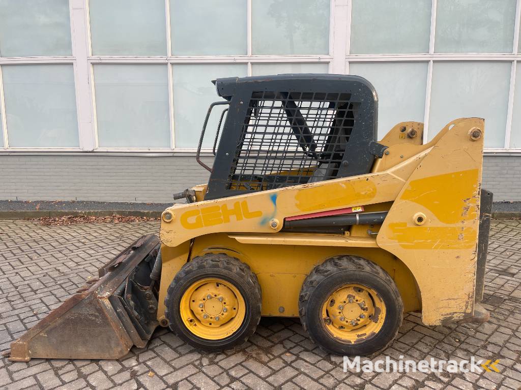 Gehl 3840 E     2015