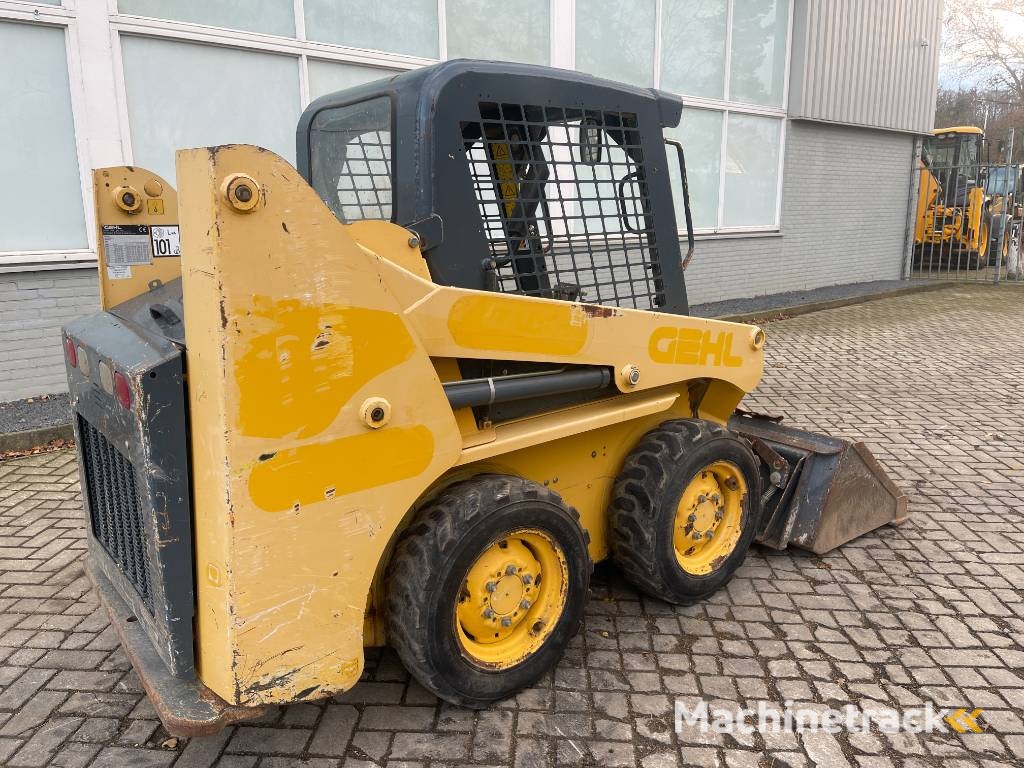 Gehl 3840 E     2015