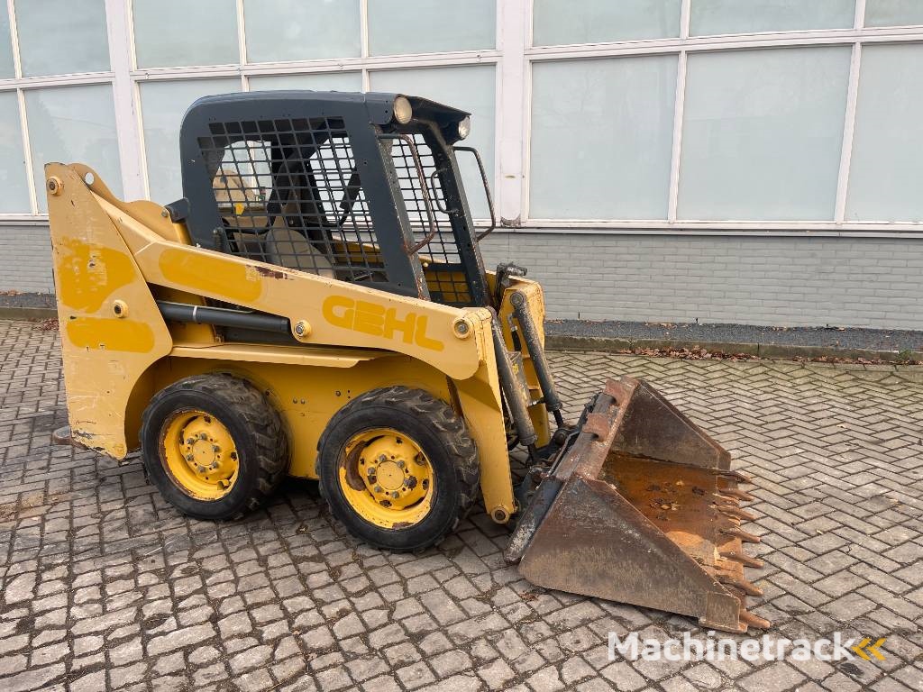 Gehl 3840 E     2015