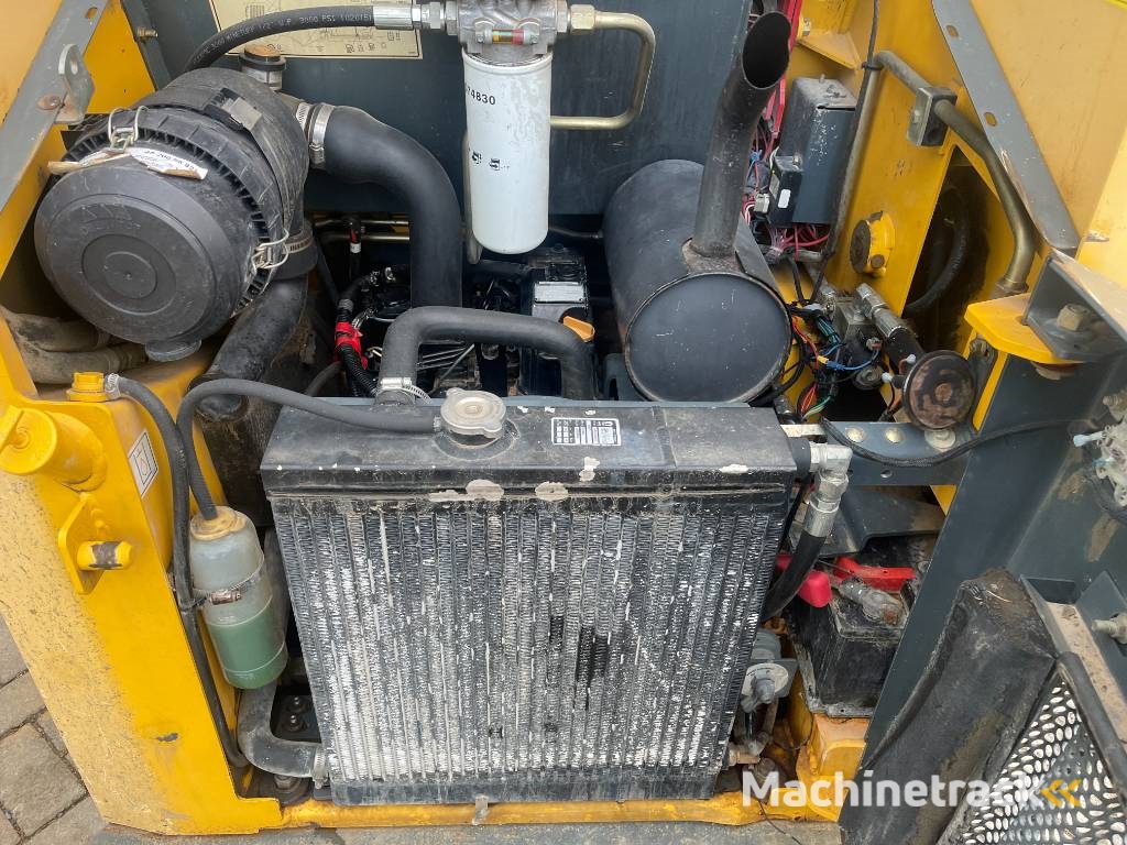 Gehl 3840 E     2015