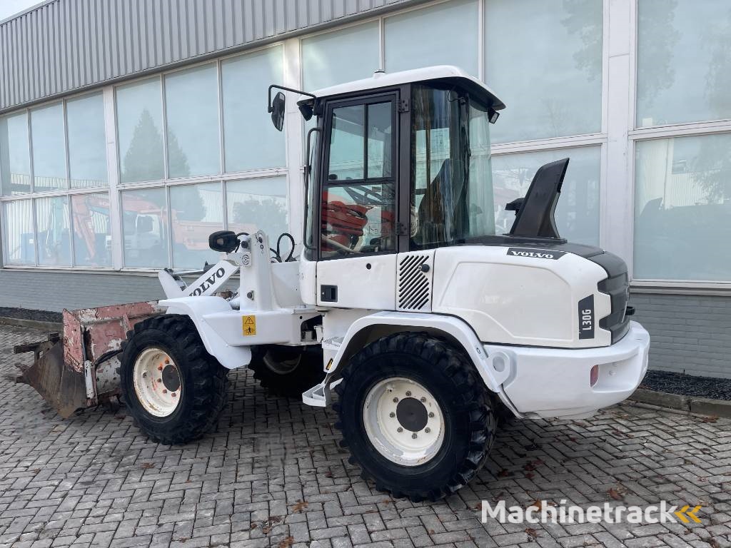 Volvo L 30 G  2020   CE