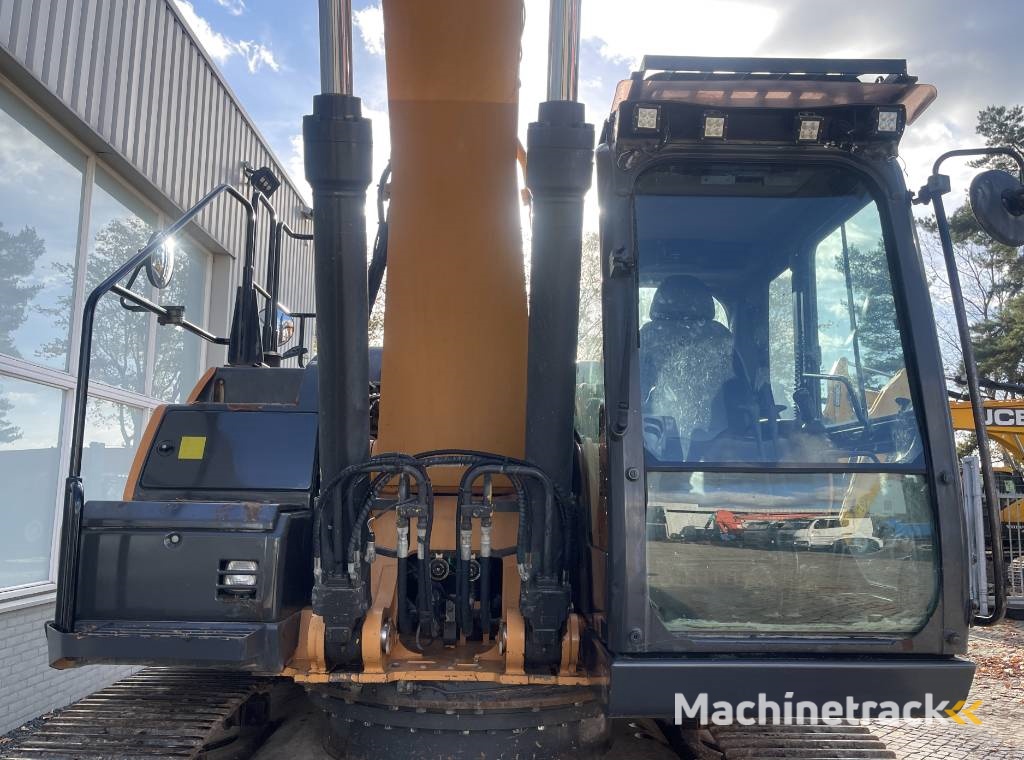 CASE CX 300 D       2017