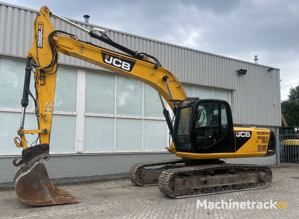 JCB JS 220 N LC      2012    CE
