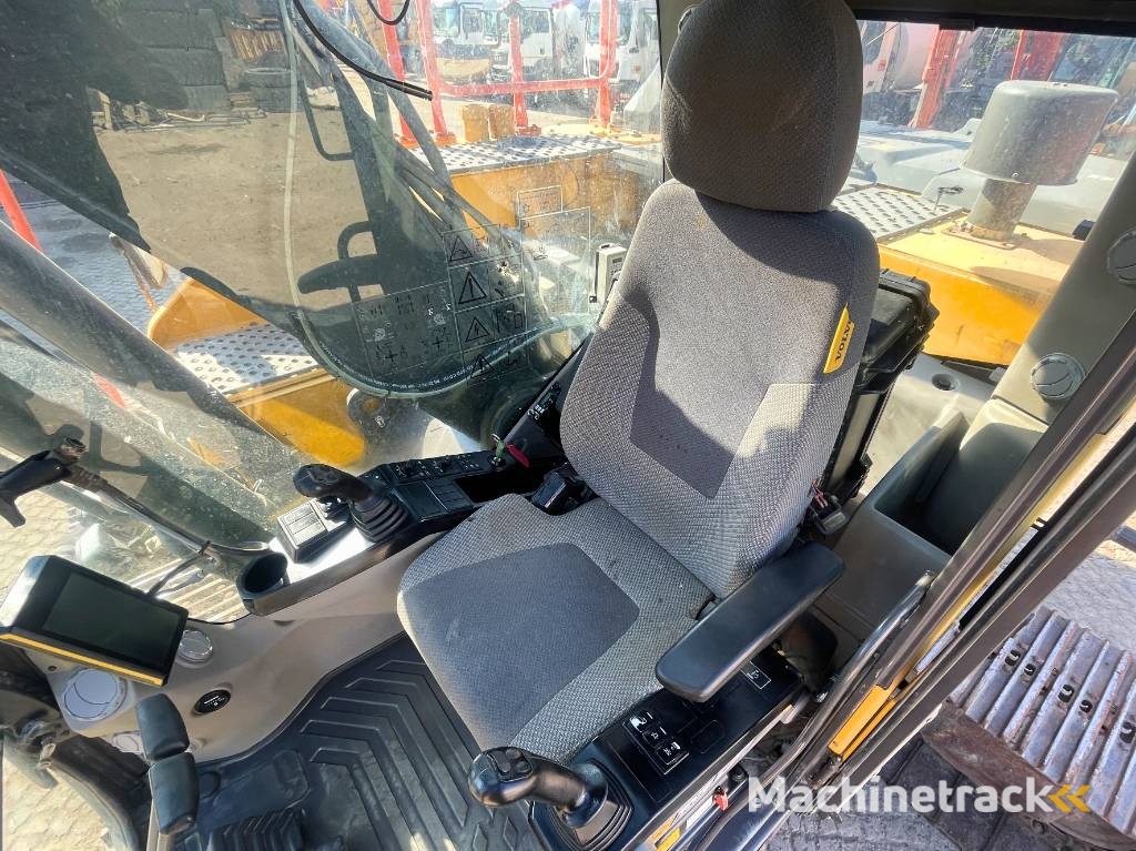 Volvo EC 220 EL    2016   TOPCON 3D GPS