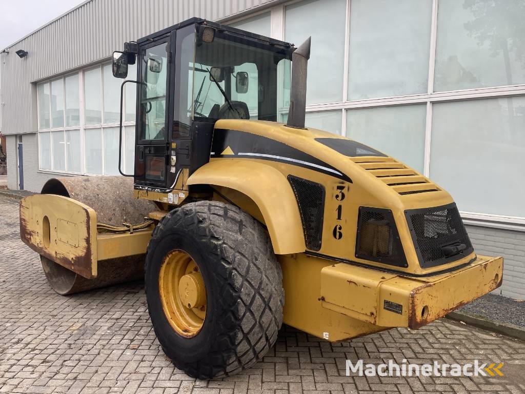 CAT CS 573 E       2004