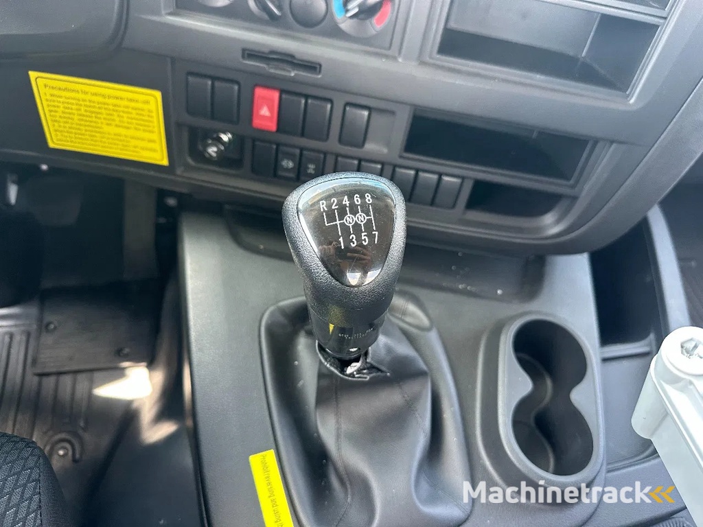 Isuzu GIGA 6x4 water tank truck