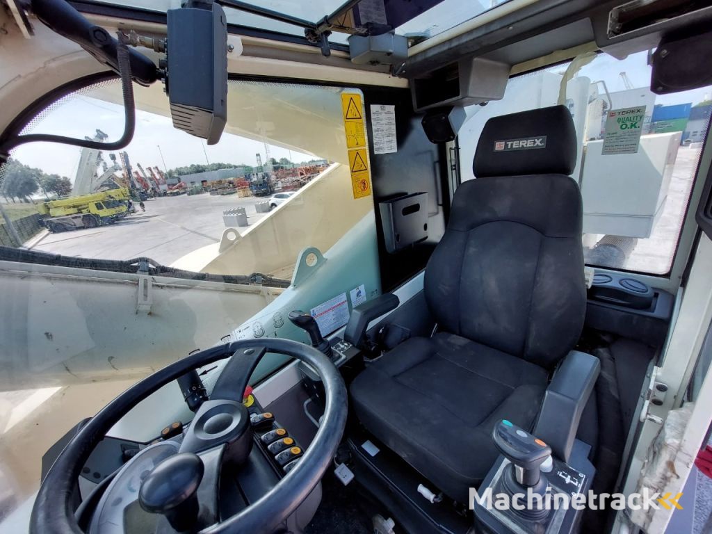 Terex RT100