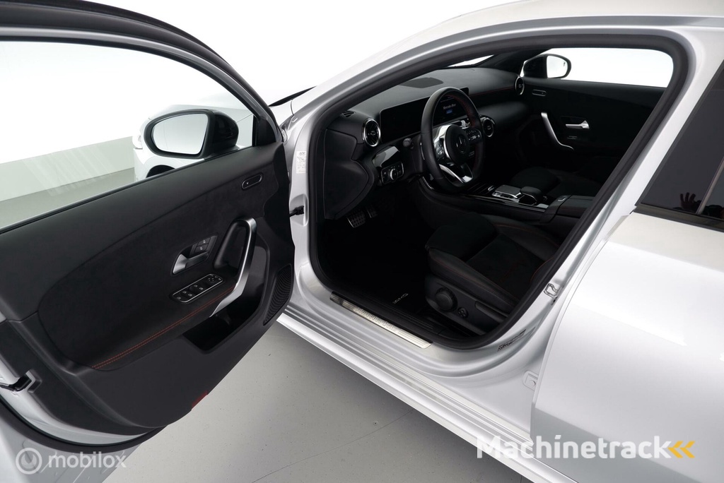Mercedes A-klasse 200 Business Solution AMG NL-auto|nav|cam|18inch