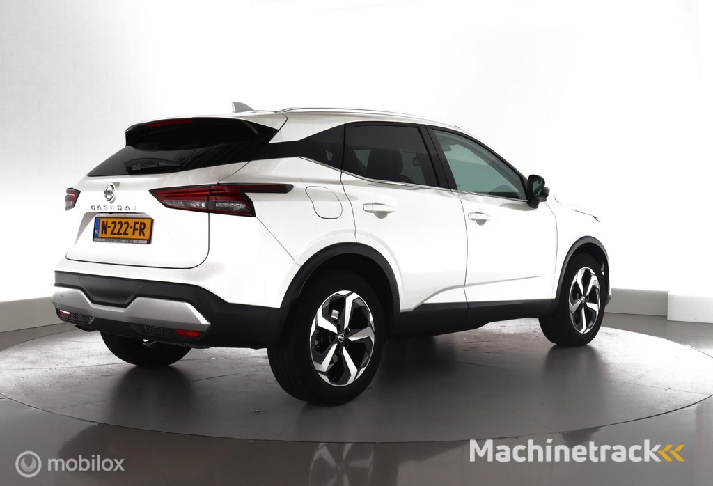 Nissan Qashqai 1.3 140pk Premiere Edition NL-auto|nav|360cam|acc|pano|lmv18