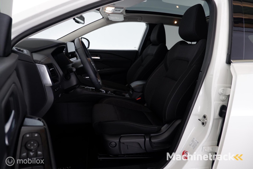 Nissan Qashqai 1.3 140pk Premiere Edition NL-auto|nav|360cam|acc|pano|lmv18