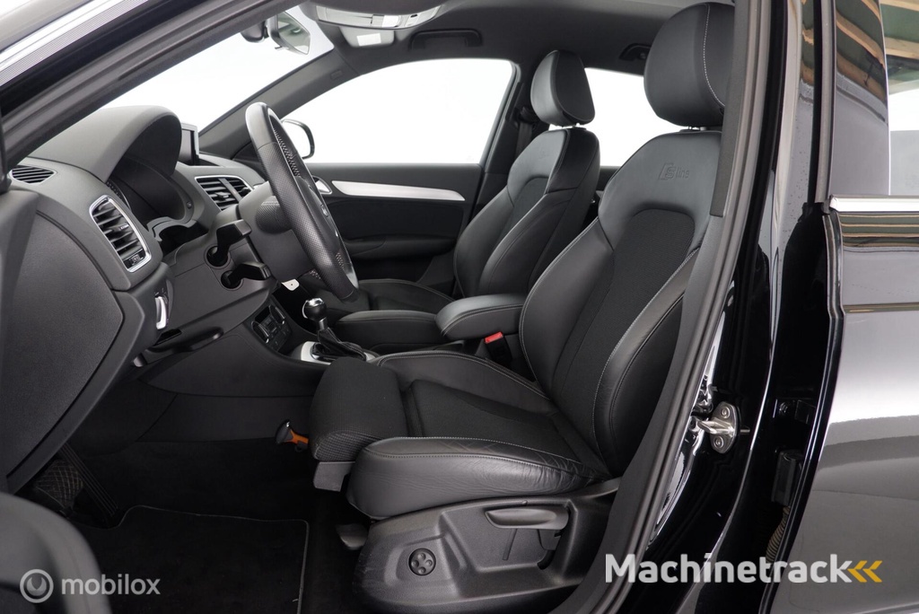 Audi Q3 1.4 TFSI 150PK Automaat S-line Sport Advance Sport trekhaak|stoelverw.|pdc|lmv18