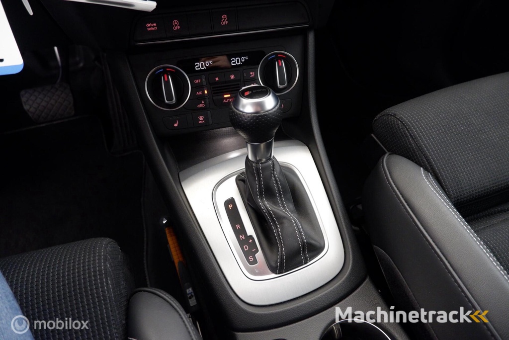 Audi Q3 1.4 TFSI 150PK Automaat S-line Sport Advance Sport trekhaak|stoelverw.|pdc|lmv18