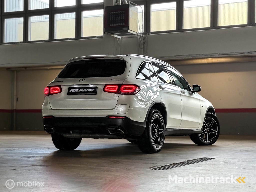 Mercedes GLC-klasse 300e 4MATIC AMG Line|Pano|Sfeer|Trekhaak
