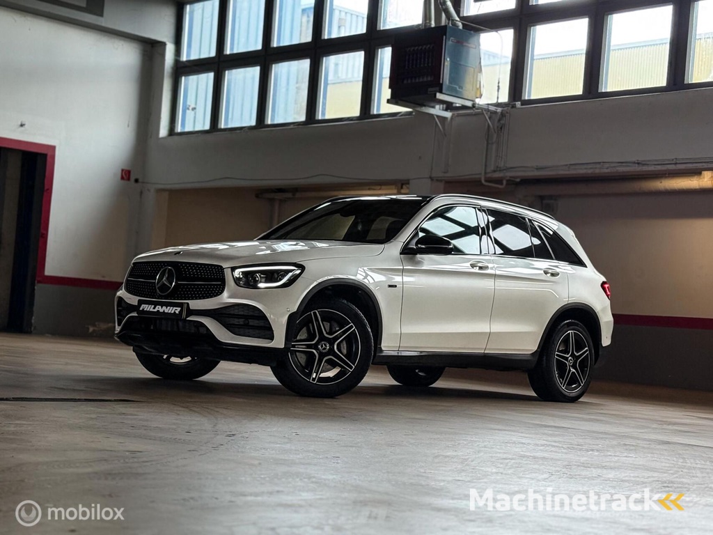 Mercedes GLC-klasse 300e 4MATIC AMG Line|Pano|Sfeer|Trekhaak