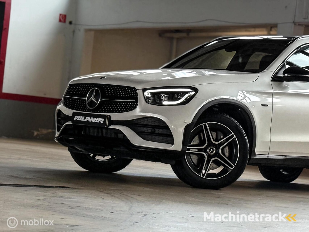 Mercedes GLC-klasse 300e 4MATIC AMG Line|Pano|Sfeer|Trekhaak