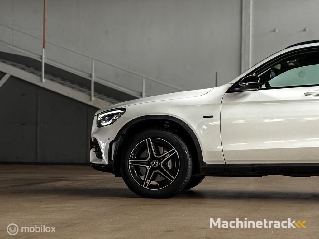 Mercedes GLC-klasse 300e 4MATIC AMG Line|Pano|Sfeer|Trekhaak