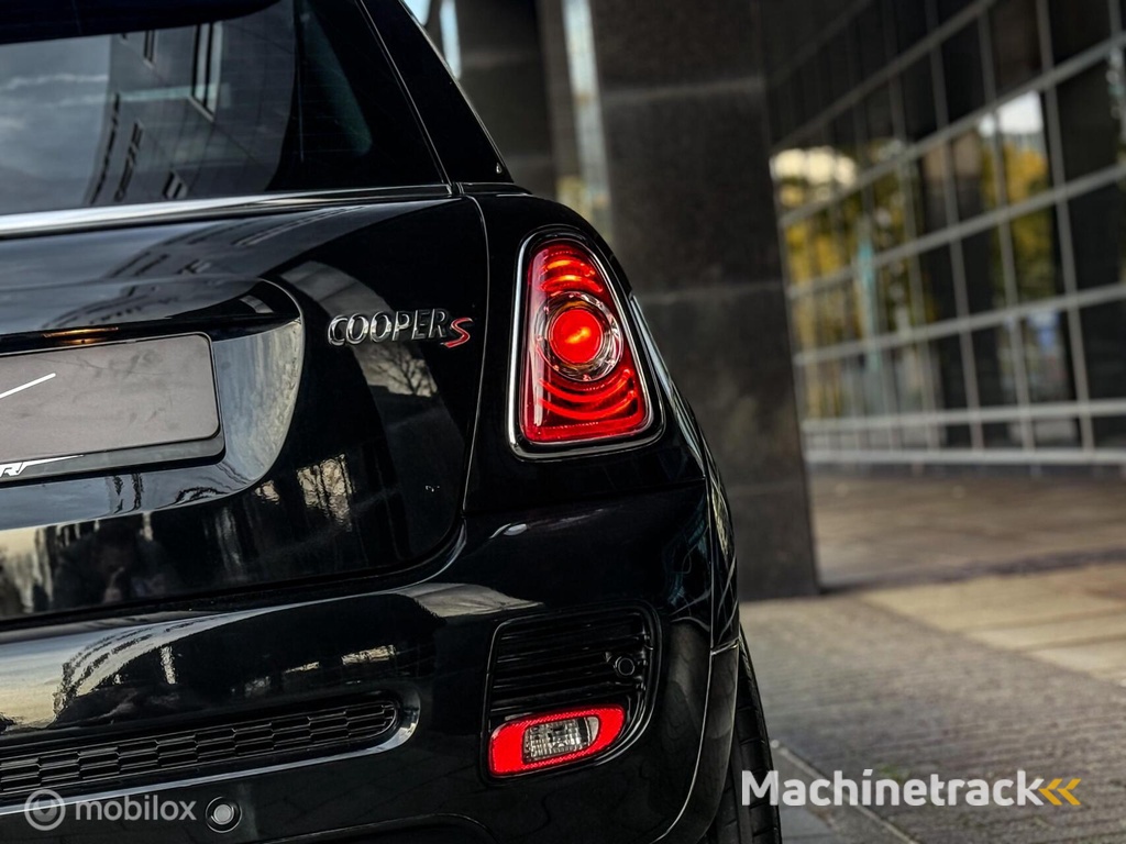 Mini Mini 1.6 Cooper S | JCW |Pano|H&K audio|Stoelverwarming