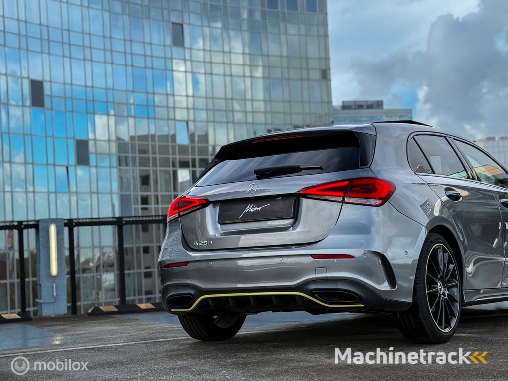 Mercedes A-klasse 250 AMG Line Edition 1 |Pano |Sfeer|19” LM