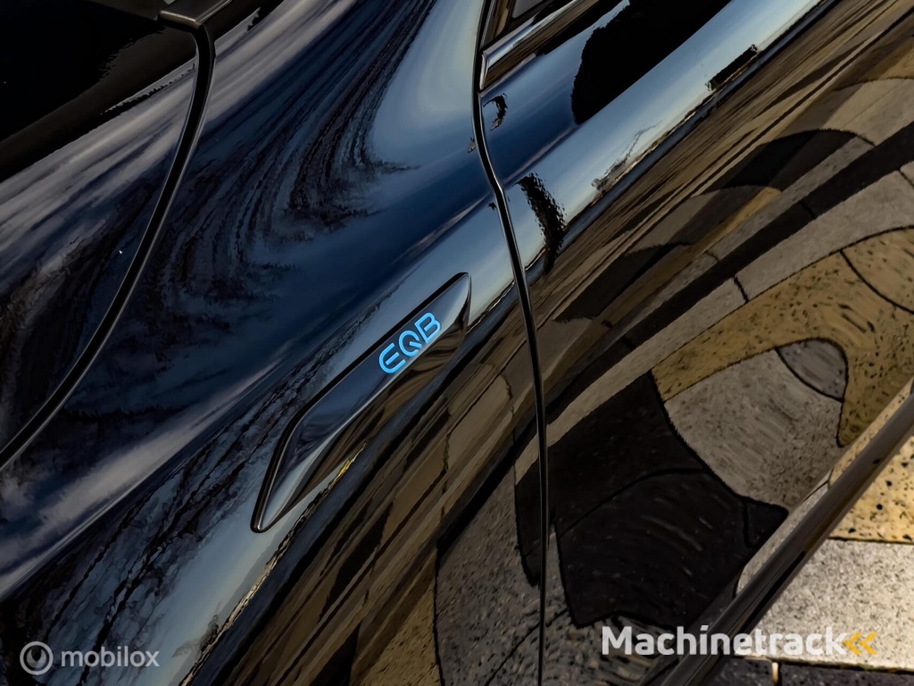Mercedes EQB 350 4MATIC AMG Line 7p. 67 kWh