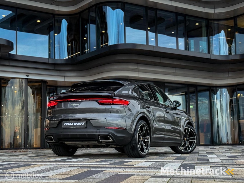 Porsche Cayenne Coupé 3.0 E-Hybrid Pano|Sport chrono|Luchtvering