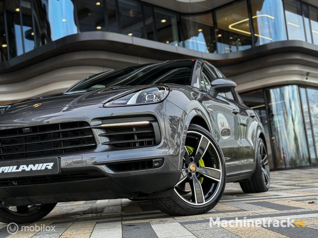 Porsche Cayenne Coupé 3.0 E-Hybrid Pano|Sport chrono|Luchtvering