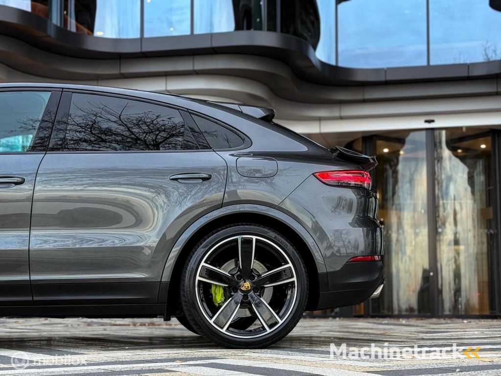 Porsche Cayenne Coupé 3.0 E-Hybrid Pano|Sport chrono|Luchtvering