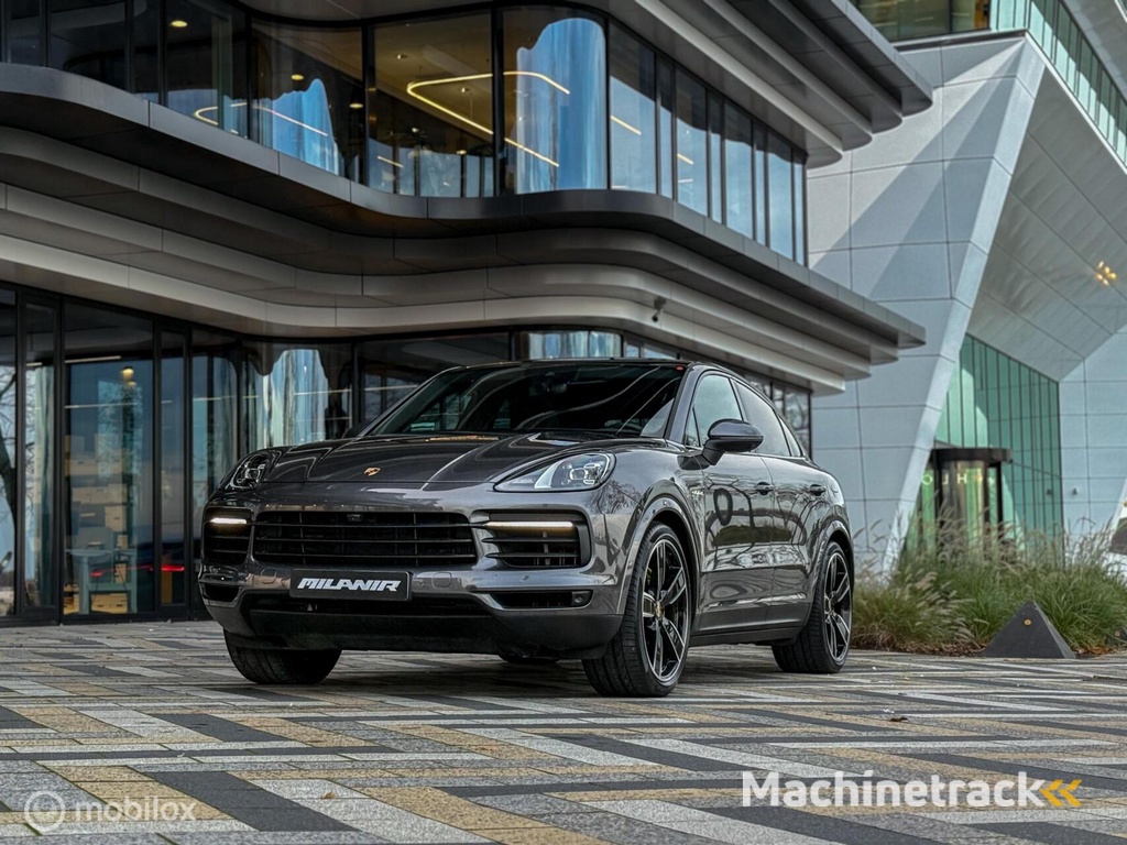 Porsche Cayenne Coupé 3.0 E-Hybrid Pano|Sport chrono|Luchtvering