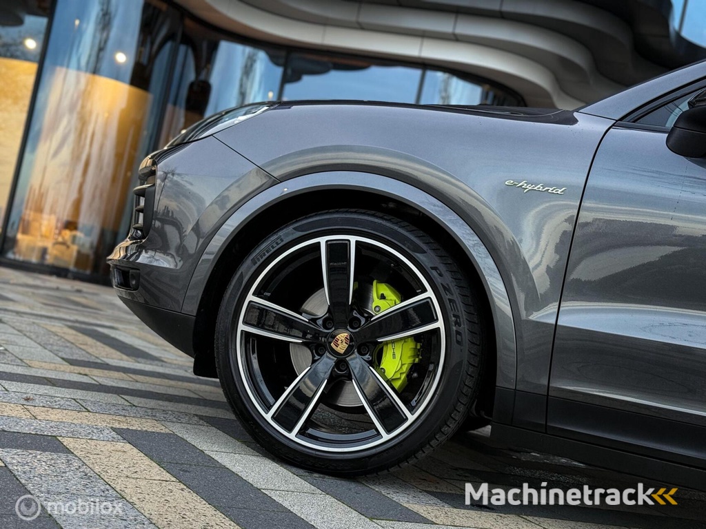Porsche Cayenne Coupé 3.0 E-Hybrid Pano|Sport chrono|Luchtvering