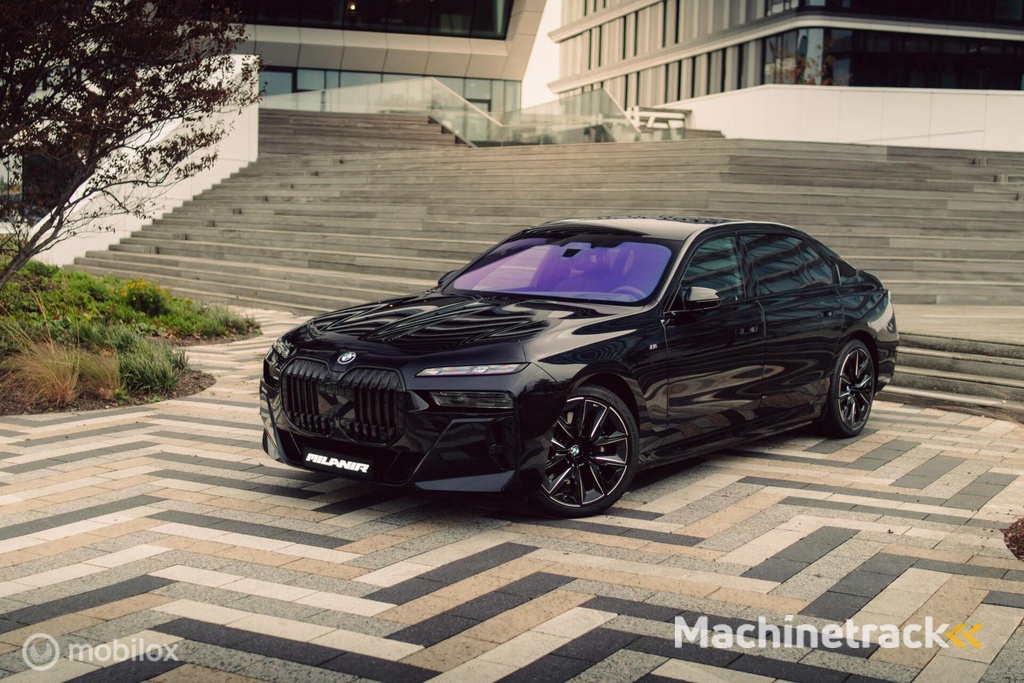 BMW i7 xDrive60 106 kWh|Theatre screen|Skylounge|Massage|HUD