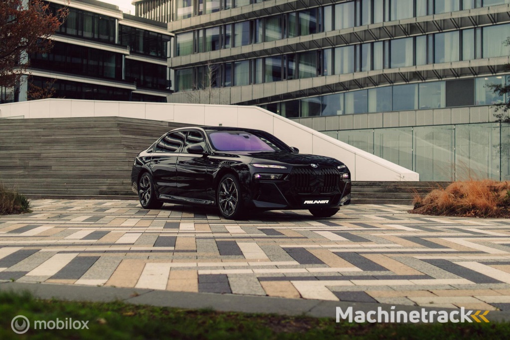 BMW i7 xDrive60 106 kWh|Theatre screen|Skylounge|Massage|HUD