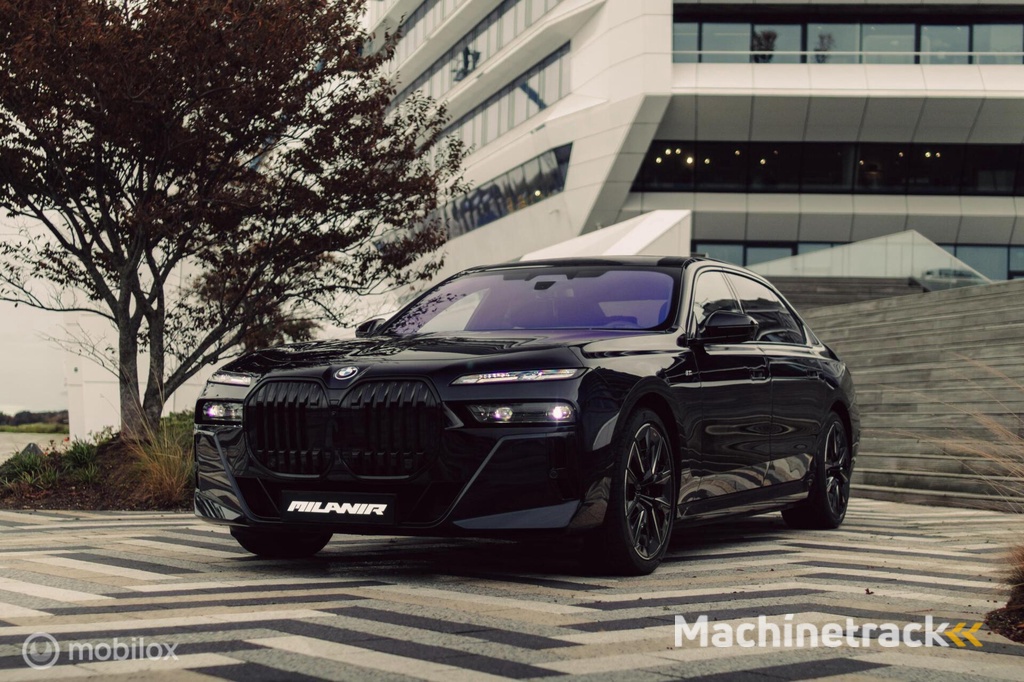 BMW i7 xDrive60 106 kWh|Theatre screen|Skylounge|Massage|HUD