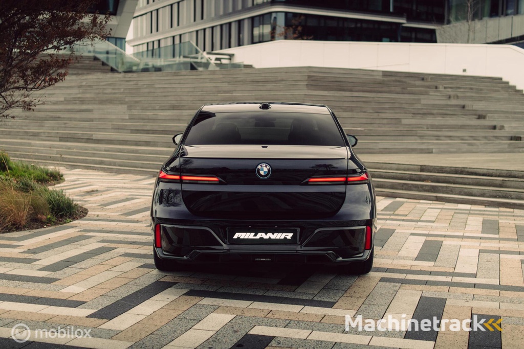 BMW i7 xDrive60 106 kWh|Theatre screen|Skylounge|Massage|HUD