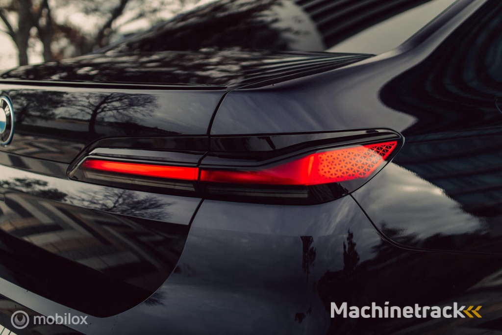 BMW i7 xDrive60 106 kWh|Theatre screen|Skylounge|Massage|HUD