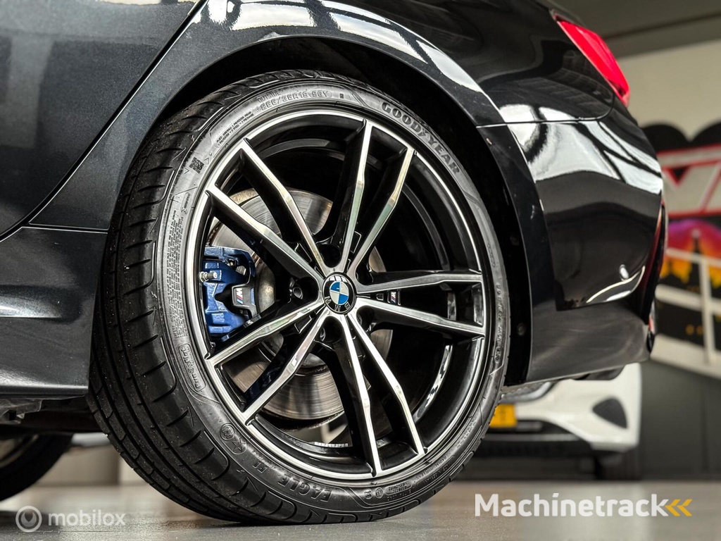 BMW 3-serie 320i M-Sport |Pano|Headup|Sfeer|Leder|Carplay