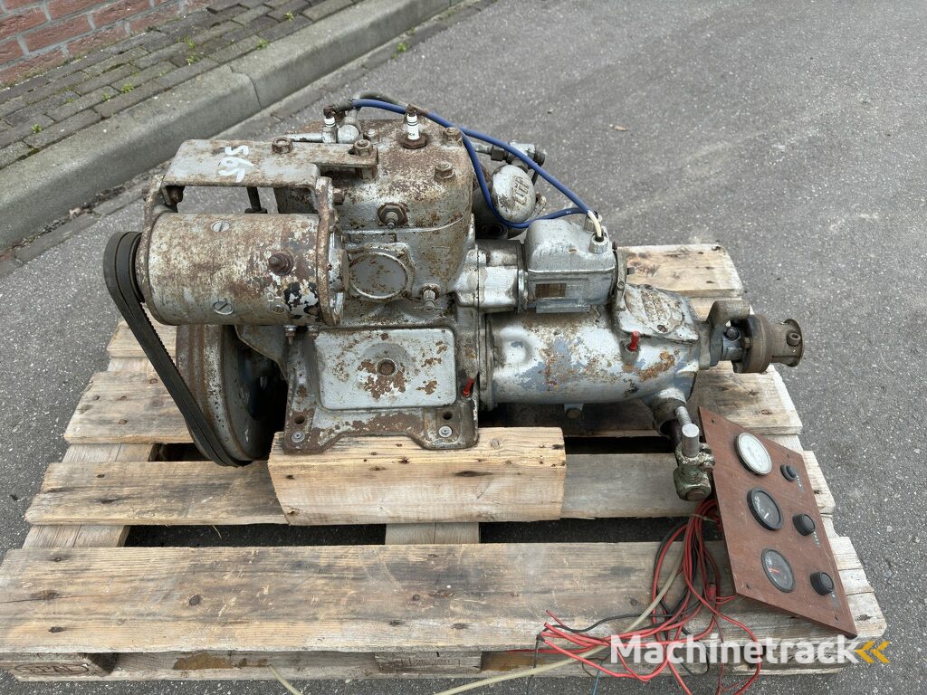 Volvo Penta C-10 bootmotor benzine 10pk
